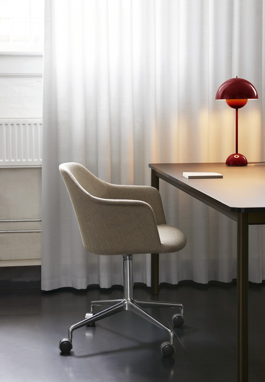 Flowerpot Table Lamp VP3